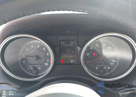 2013 Jeep Grand Cherokee Laredo z USA, uszkodzony, nr VIN 1C4RJFAG9DC641798